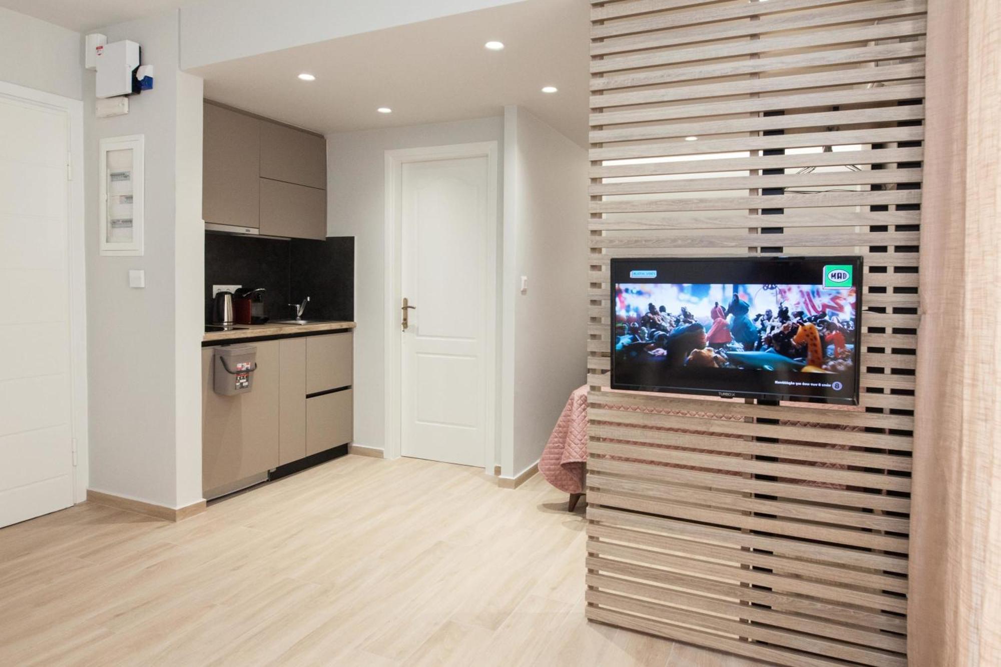 Petralona Gem Hotel-Style Studio With Balcony Atene Esterno foto